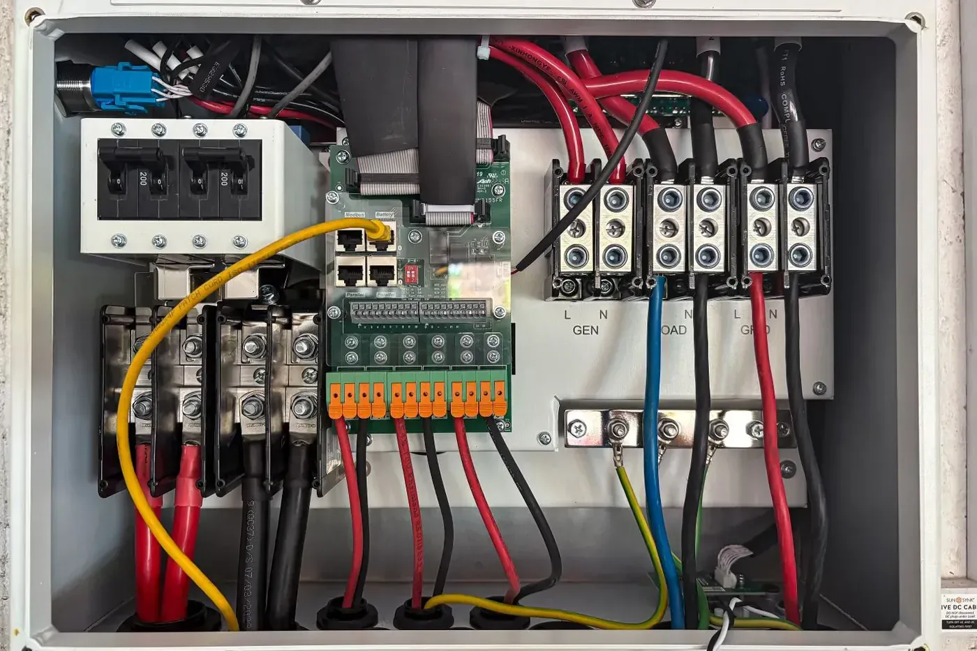 Raccordement d'une borne de recharge au tableau électrique dans le Val-d'Oise